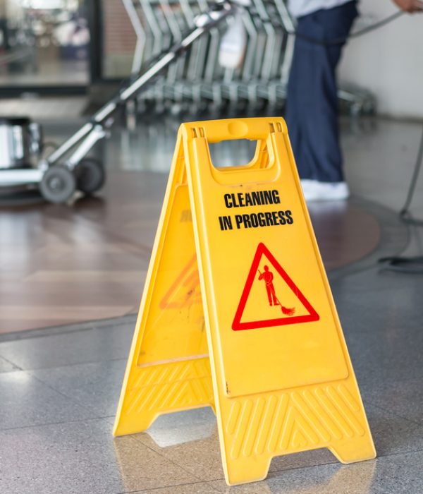 Woman,Worker,Cleaning,The,Floor,With,Polishing,Machine